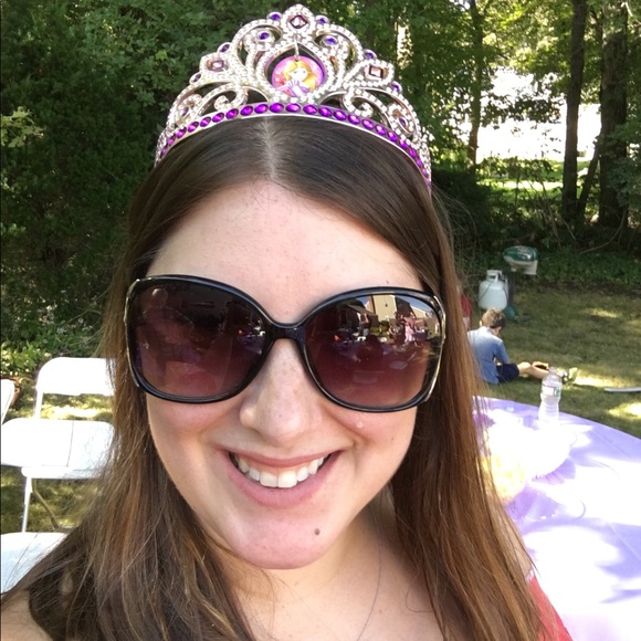 I’m Lauren - top 10% seller, fast shipper!!! - Picture 5 of 5